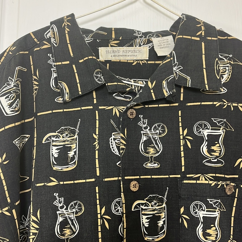 Men’s Hawaiian Tropical Drink Button Down
